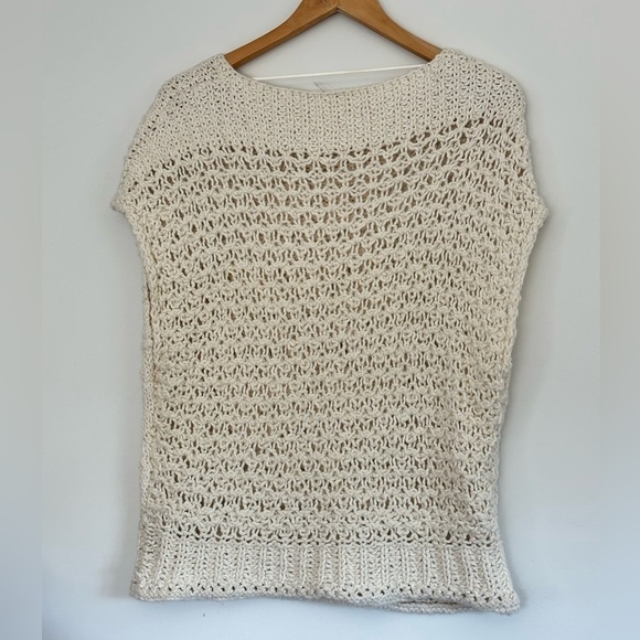 Free People NWT Diamond in the rough Crochet Vest Size: M - Picture 3 of 3